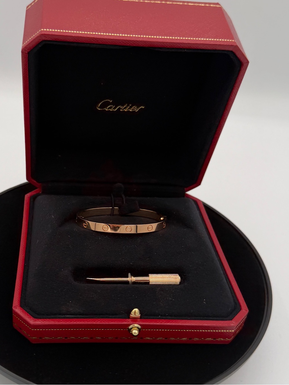Cartier Rose Gold Love Bracelet MEDIUM - Picture 2 of 4